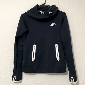 S Nike Funnel Neck Pullover